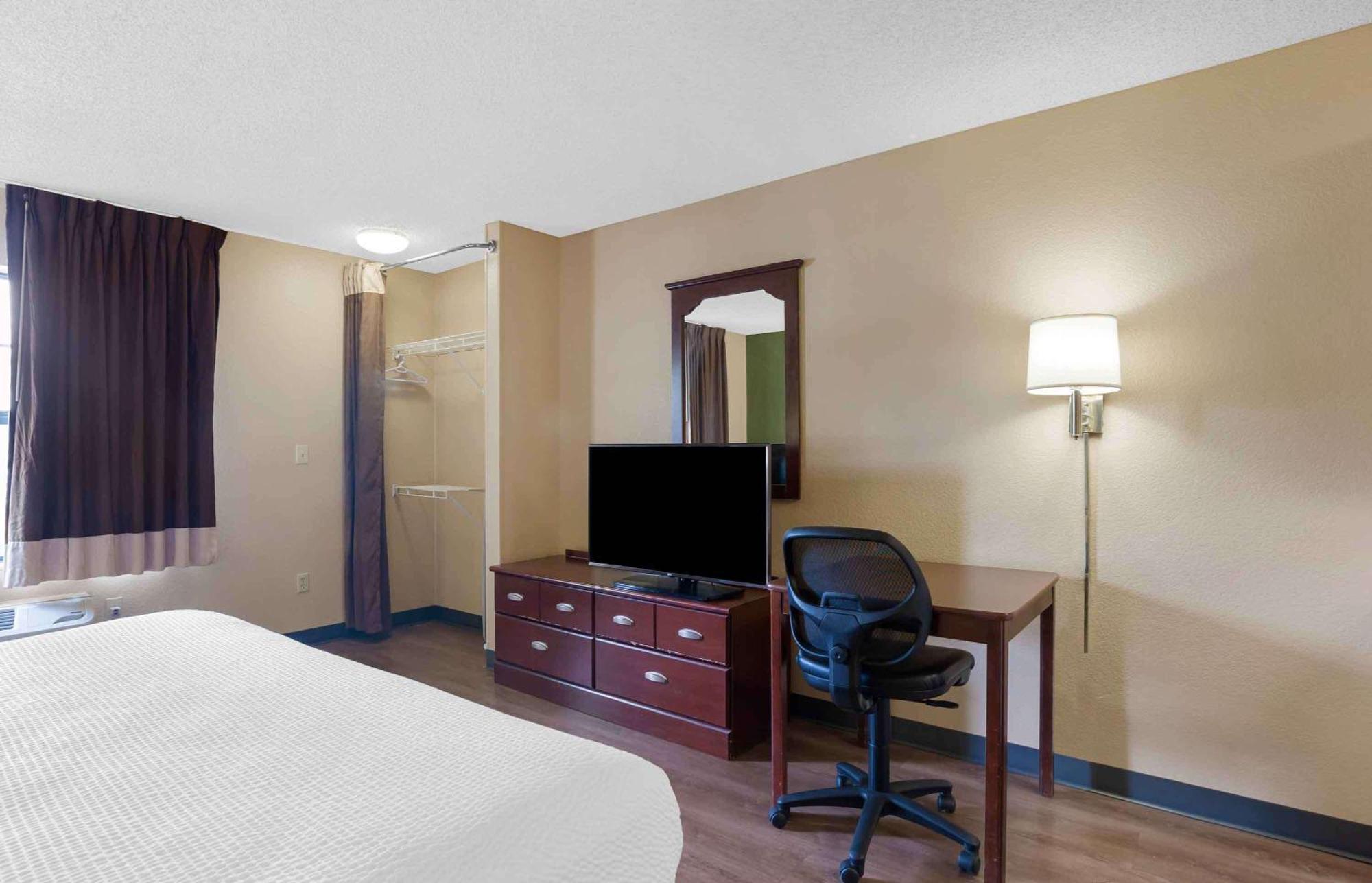 Extended Stay America Suites - Houston - Katy Freeway - Energy Corridor Exterior photo