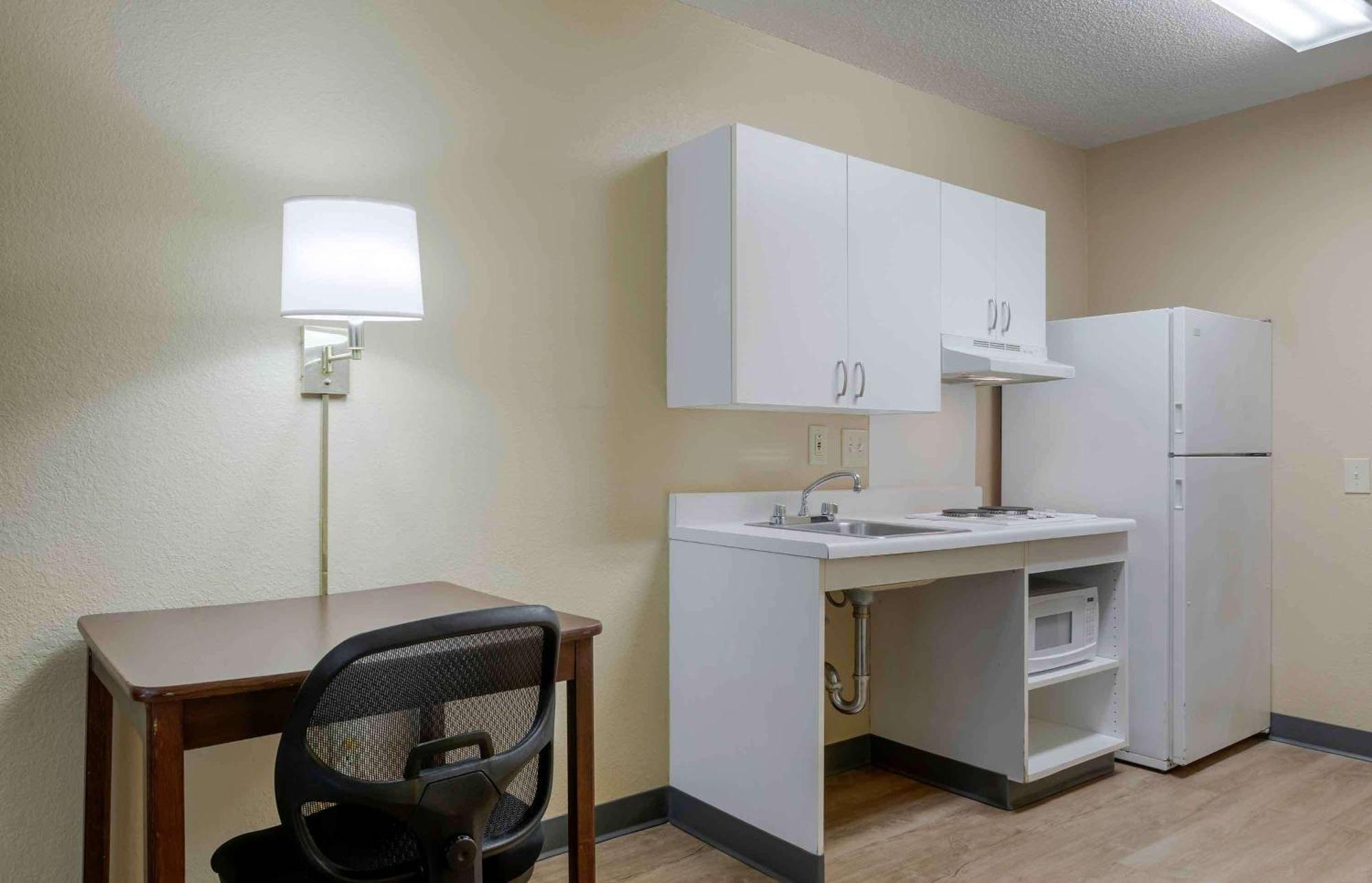 Extended Stay America Suites - Houston - Katy Freeway - Energy Corridor Exterior photo